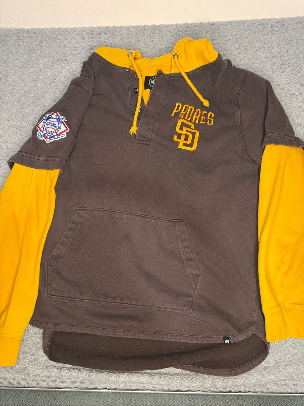 47 San Diego Padres Brown & Yellow Hooded Pullover